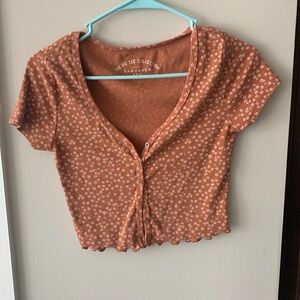 Aeropostale cropped button tee Size S